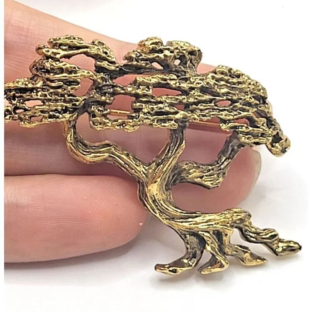 VINTAGE TORTOLANI SATIN GOLD PLATED FINISH METALCRAFT BONSAI TREE BROOCH PIN 2"